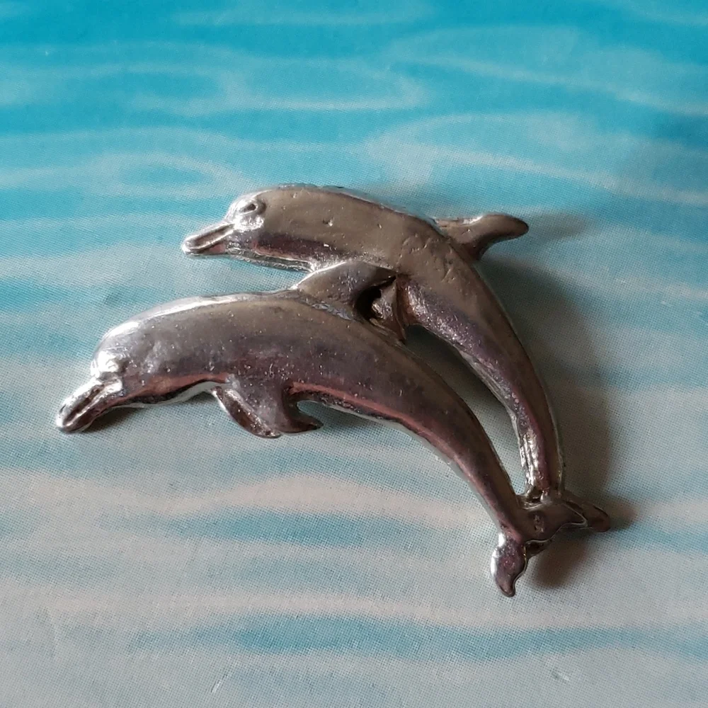 Dolphin Pin - Picture 2 of 4